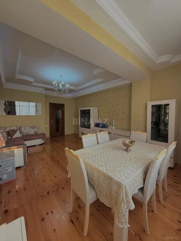 Kirayə verilir 3 otaqlı mənzil 110 m²