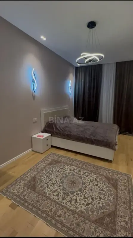 Kirayə verilir 2 otaqlı mənzil 78 m²