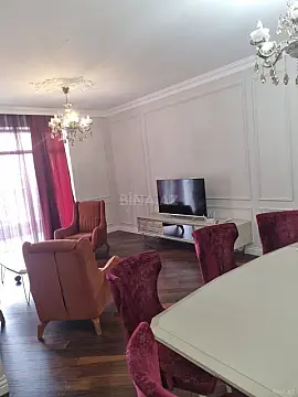 Kirayə verilir 3 otaqlı mənzil 150 m² — Bakı 3 otaq 150.00 m²
