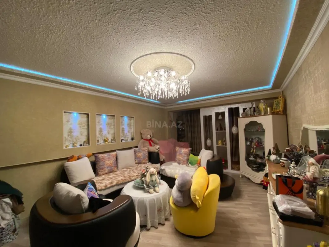 Satılır 2 otaqlı mənzil 100 m²