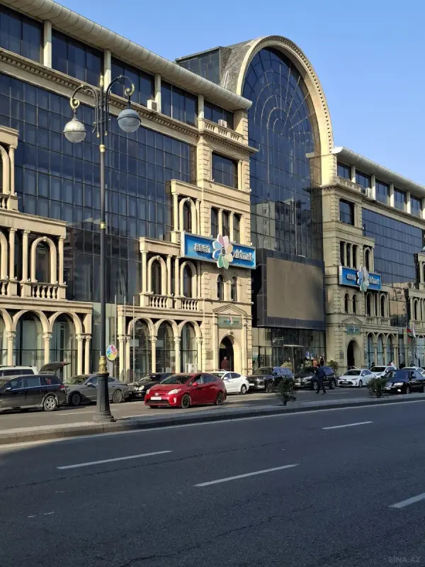 Satılır 1 otaqlı mənzil 40 m²