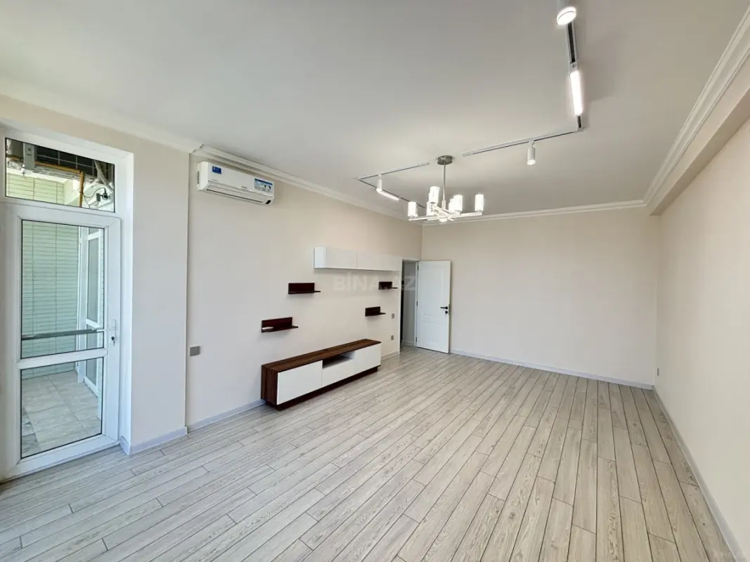 Satılır 2 otaqlı mənzil 85 m²