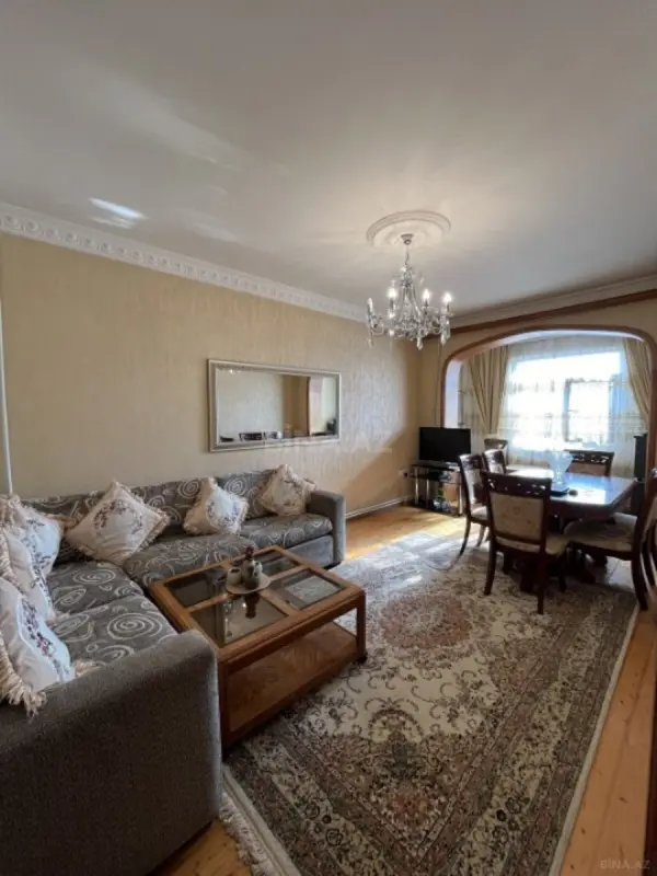 Satılır 4 otaqlı mənzil 110 m²
