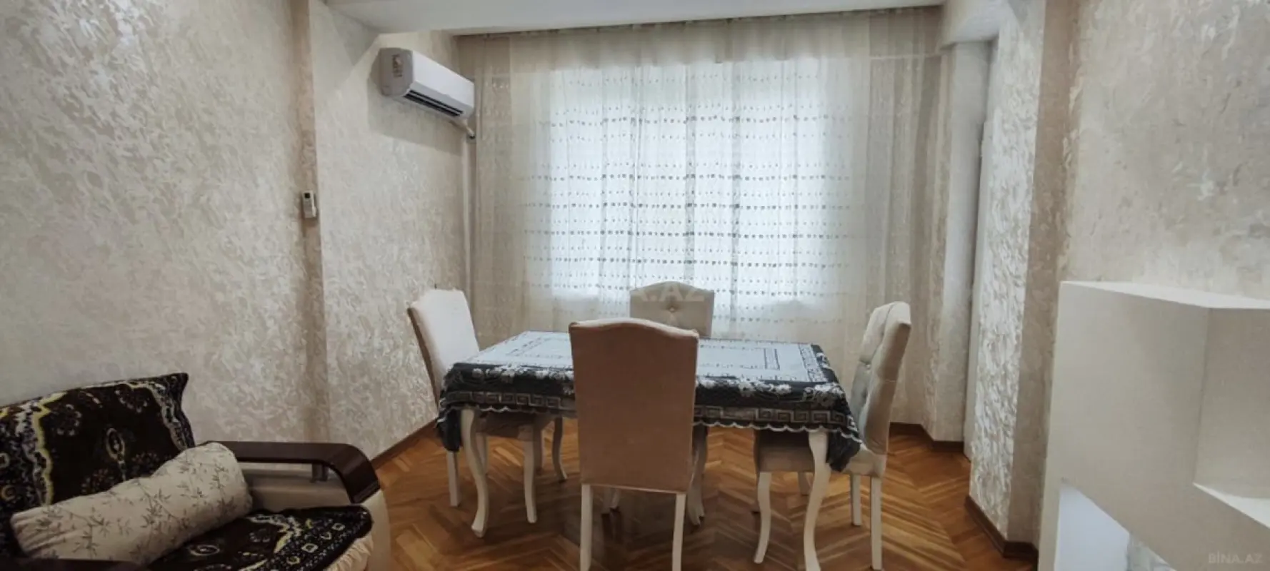 Kirayə verilir 4 otaqlı mənzil 115 m²