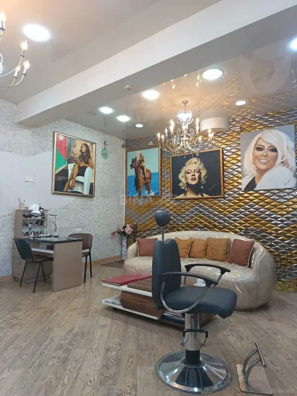 Satılır obyekt 130 m²