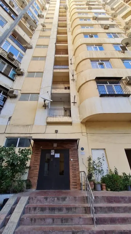 Satılır 2 otaqlı mənzil 160 m²