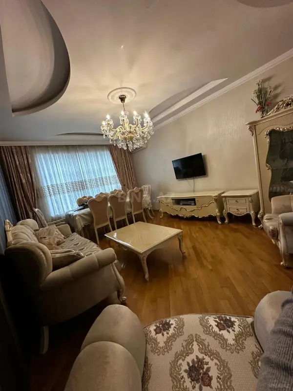 Satılır 3 otaqlı mənzil 83 m²