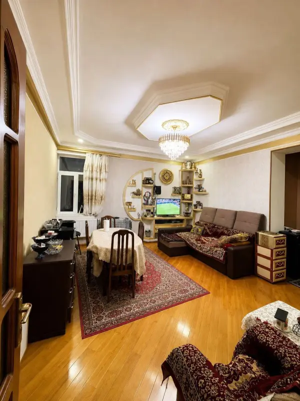 Satılır 2 otaqlı mənzil 56 m²