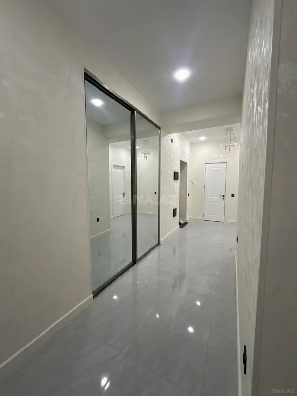 Kirayə verilir 2 otaqlı mənzil 112 m²