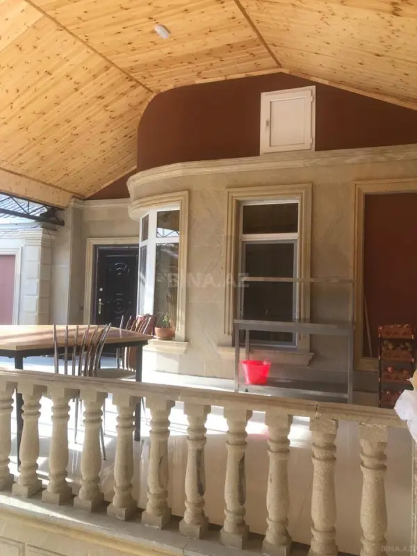 Satılır 4 otaqlı həyət evi 600 m²