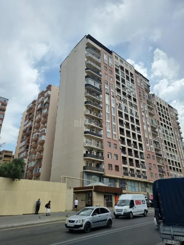 Satılır 2 otaqlı mənzil 70 m²