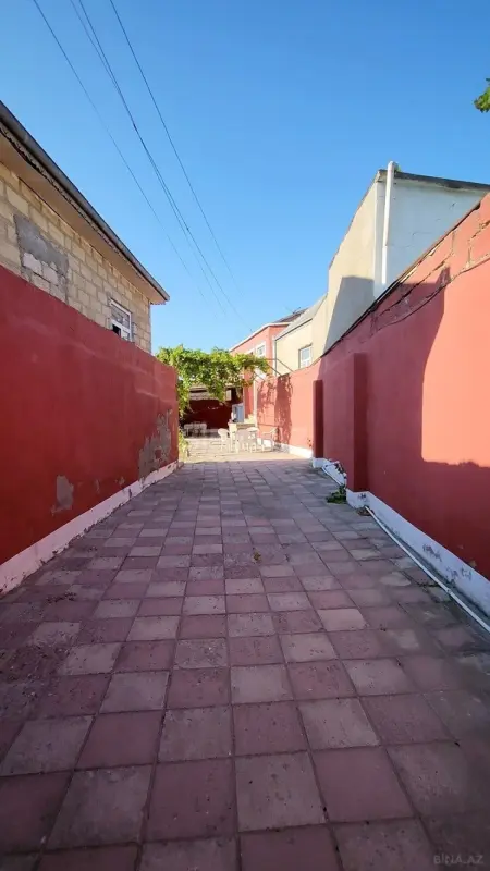 Satılır 6 otaqlı həyət evi 184 m²