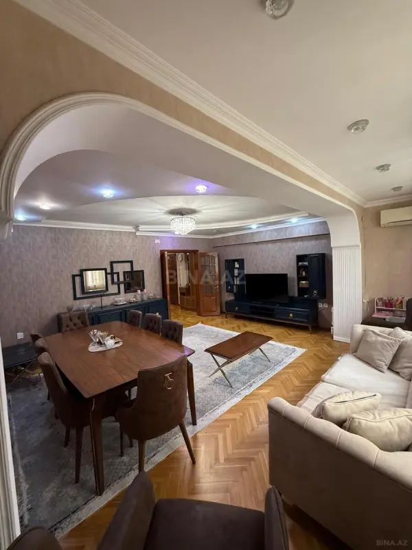 Satılır 2 otaqlı mənzil 80 m²