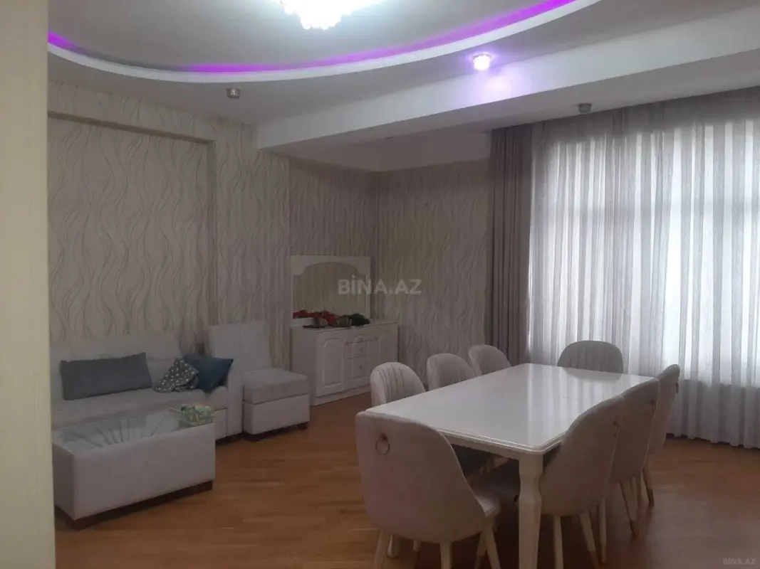 Kirayə verilir 2 otaqlı mənzil 95 m²
