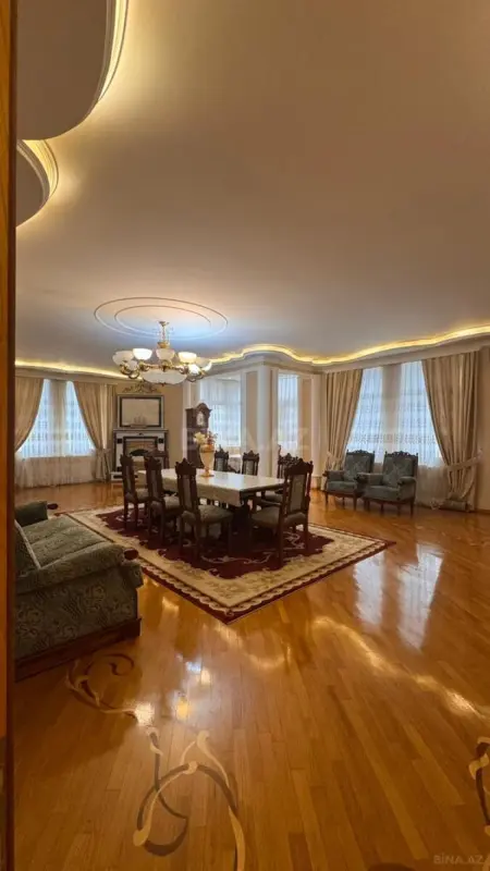 Kirayə verilir 4 otaqlı mənzil 240 m²