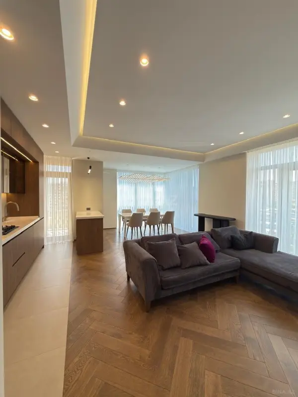 Satılır 3 otaqlı mənzil 113 m²