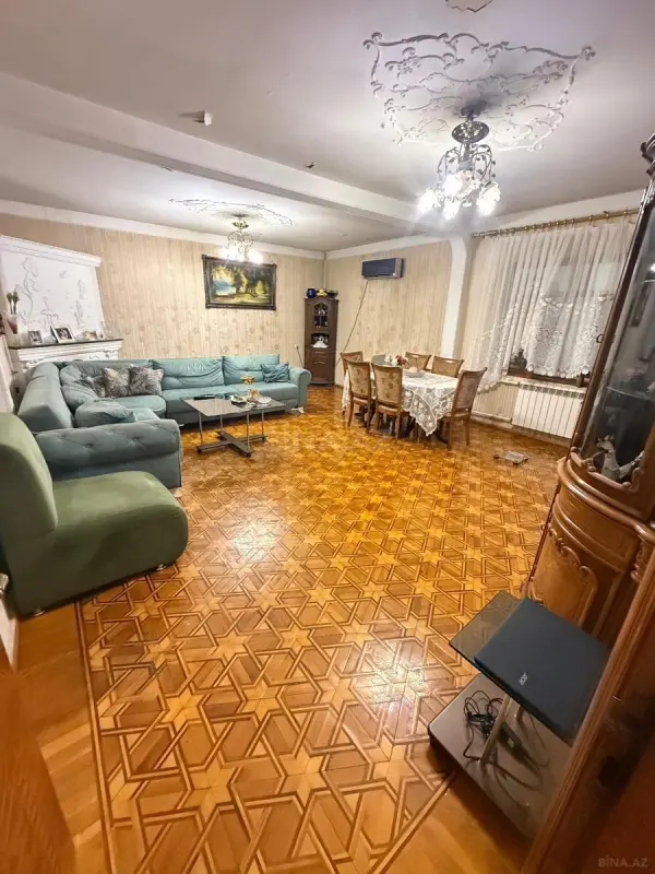Satılır 5 otaqlı mənzil 120 m²