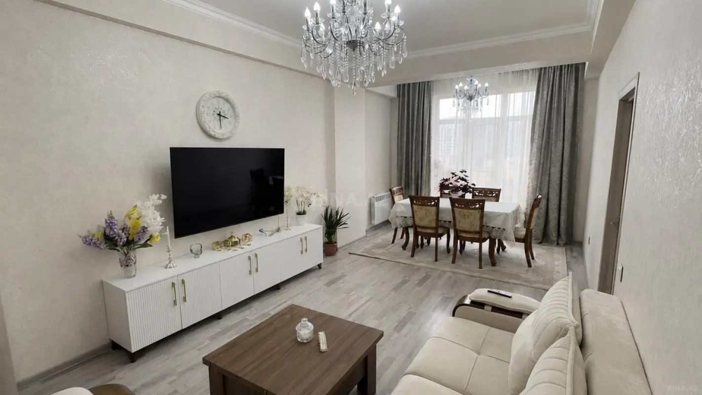 Satılır 3 otaqlı mənzil 127 m²
