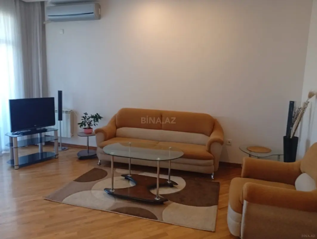 Kirayə verilir 2 otaqlı mənzil 90 m²