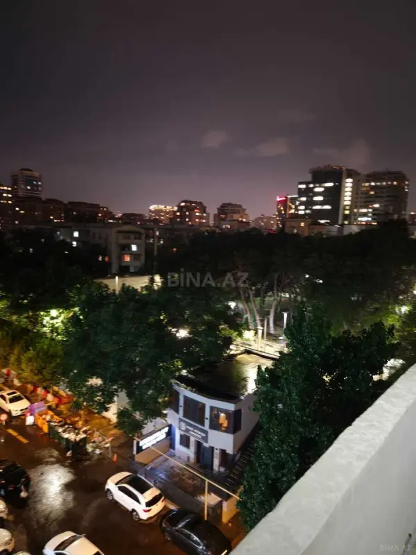 Kirayə verilir 3 otaqlı mənzil 120 m²