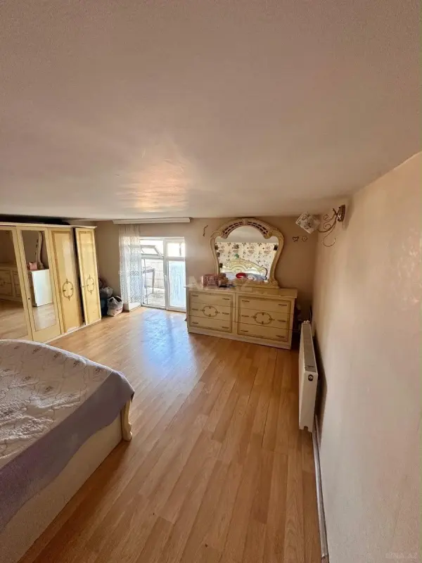 Satılır 4 otaqlı mənzil 100 m²