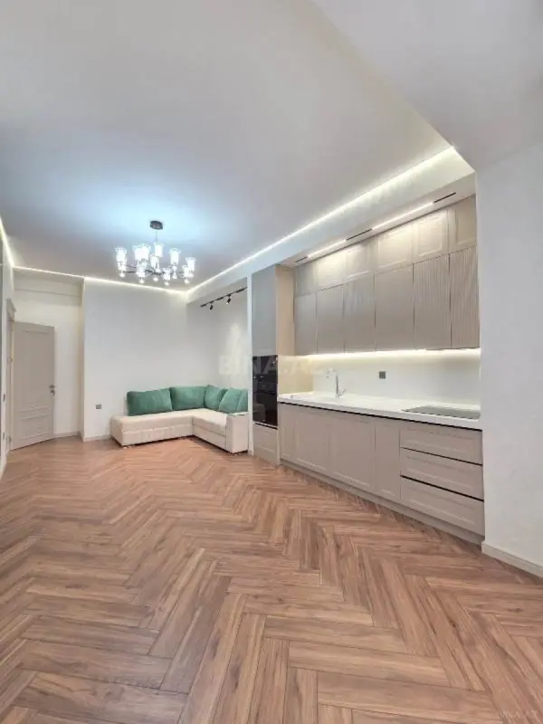 Satılır 2 otaqlı mənzil 68 m²