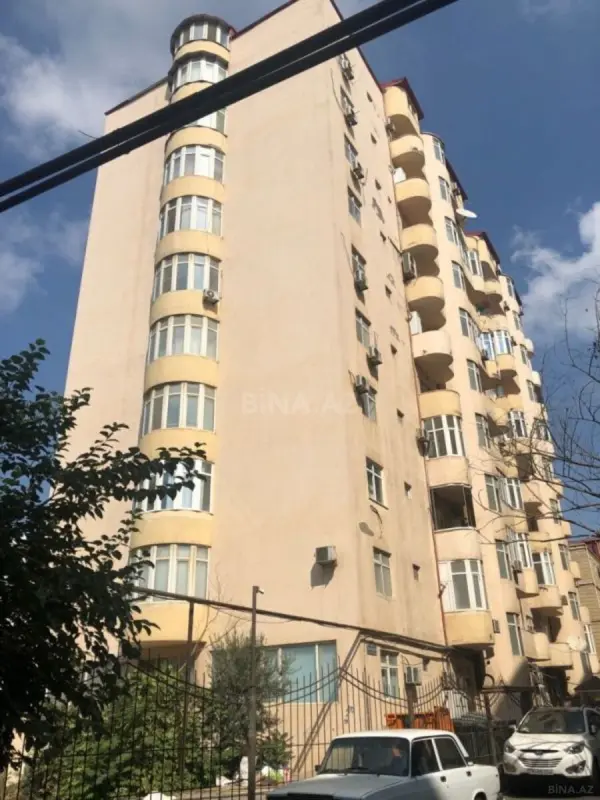 Satılır 3 otaqlı mənzil 110 m²