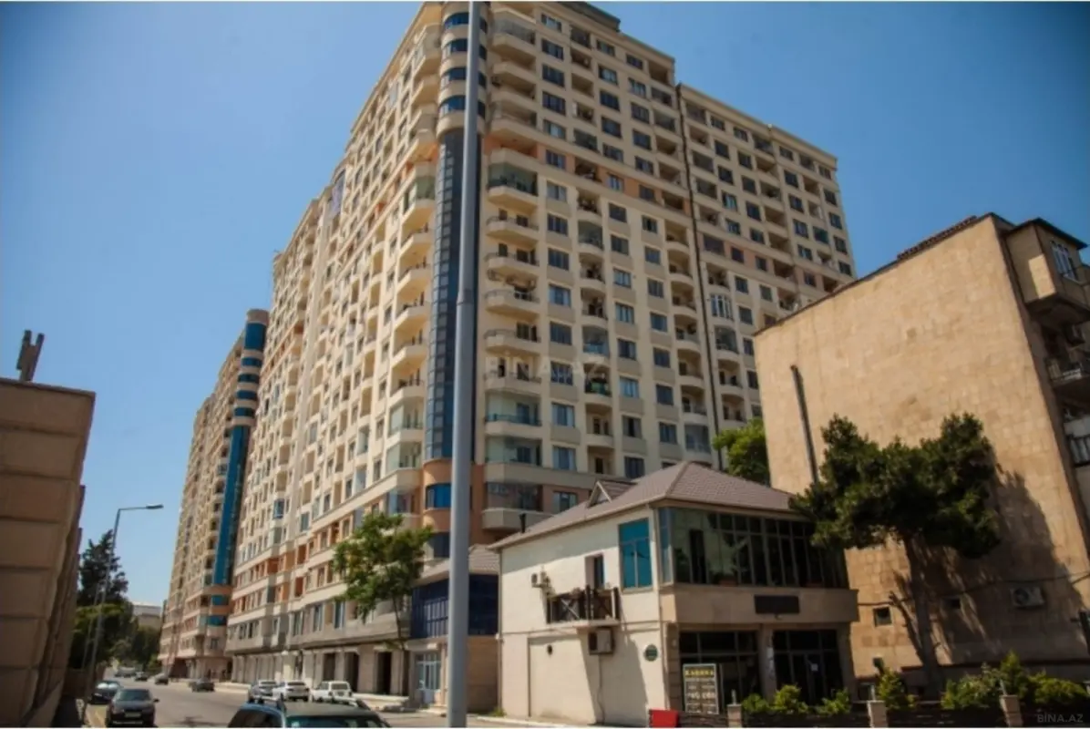 Satılır 2 otaqlı mənzil 67 m²