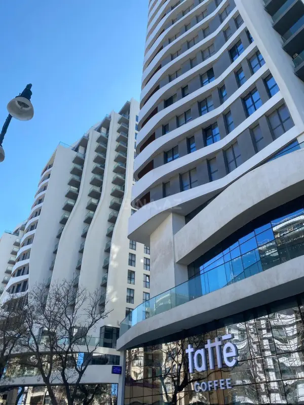 Satılır 2 otaqlı mənzil 78 m²