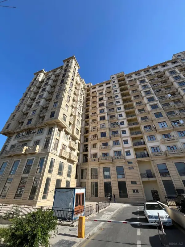 Satılır 3 otaqlı mənzil 148 m²