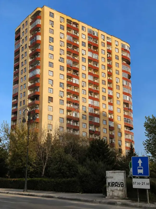 Satılır 3 otaqlı mənzil 145 m²