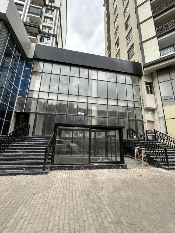 Kirayə verilir obyekt 820 m²