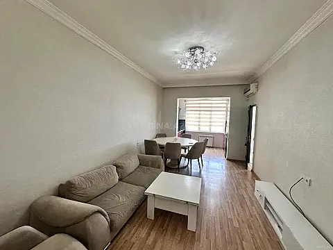 Satılır 3 otaqlı mənzil 67 m² — Bakı, İnşaatçılar 3 otaq 67.00 m²