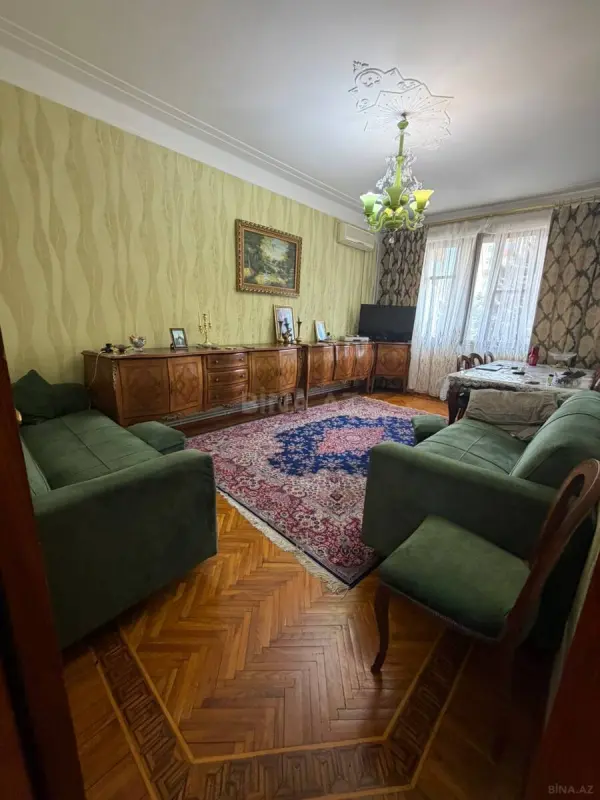 Satılır 3 otaqlı mənzil 110 m²