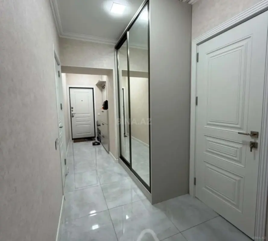 Satılır 2 otaqlı mənzil 70 m²