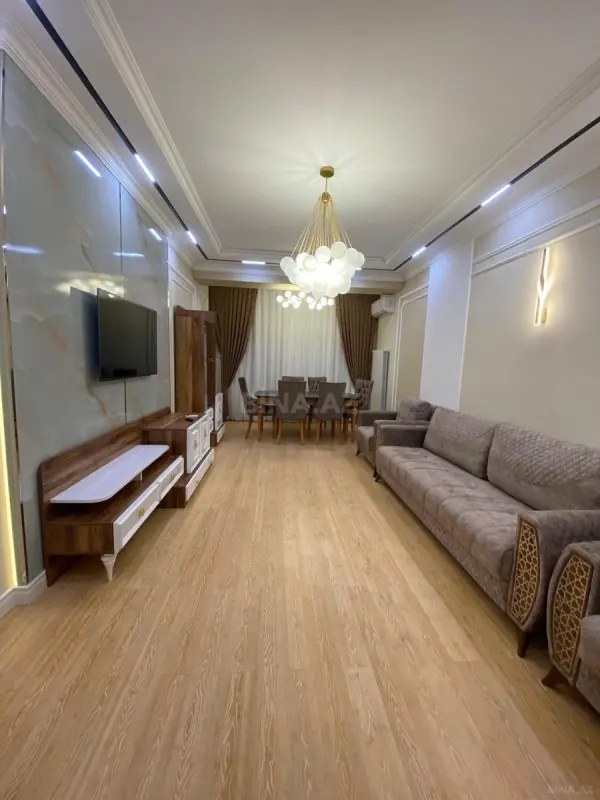 Kirayə verilir 3 otaqlı mənzil 140 m²