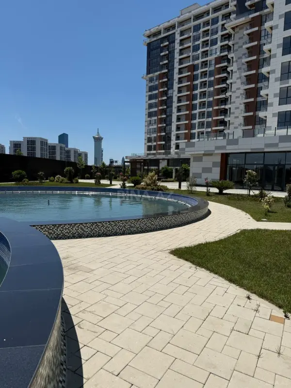 Satılır 3 otaqlı mənzil 107 m²