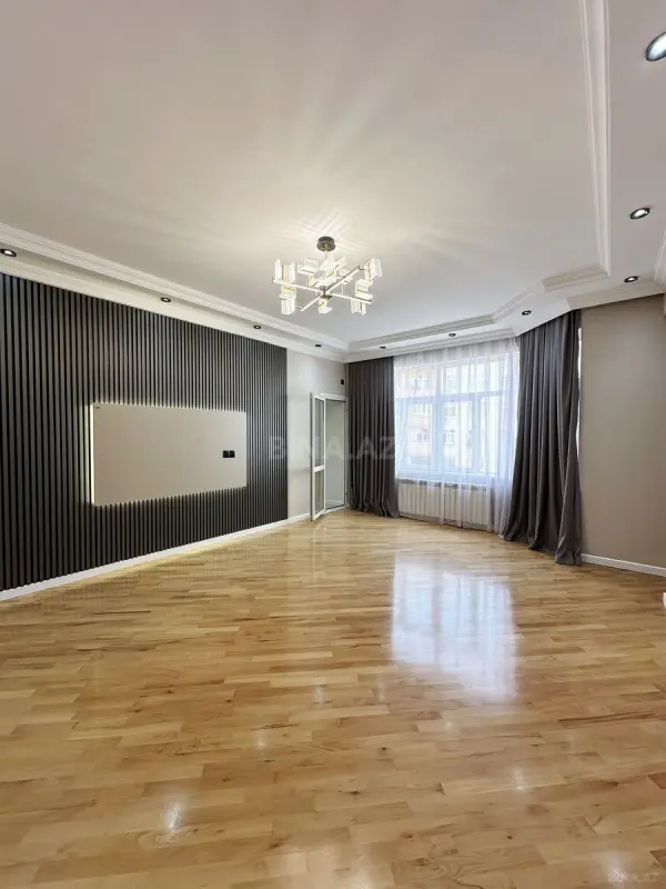 Satılır 2 otaqlı mənzil 68 m²
