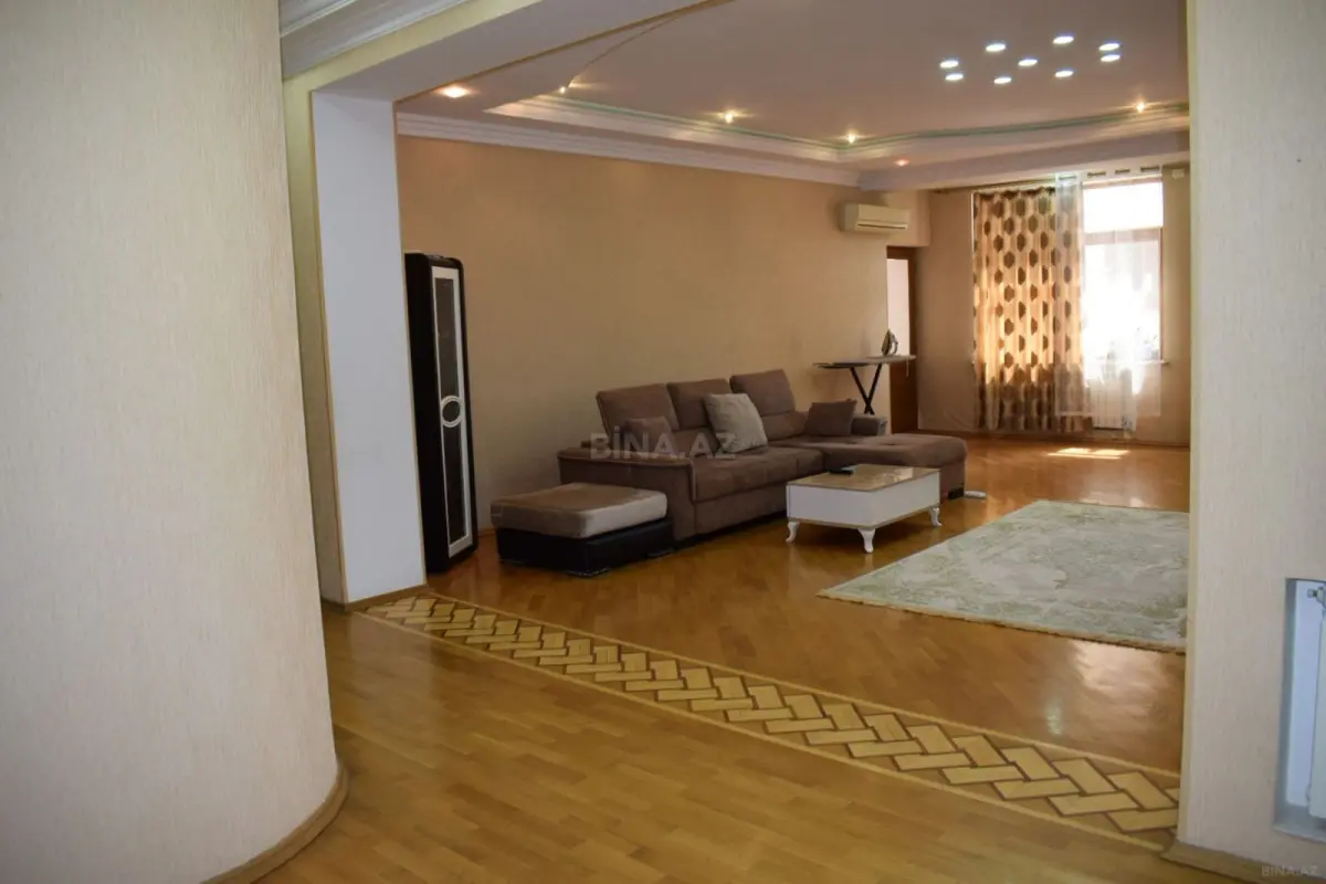Kirayə verilir 3 otaqlı mənzil 140 m²
