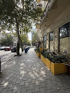 Kirayə verilir obyekt 100 m² — Bakı 100.00 m²