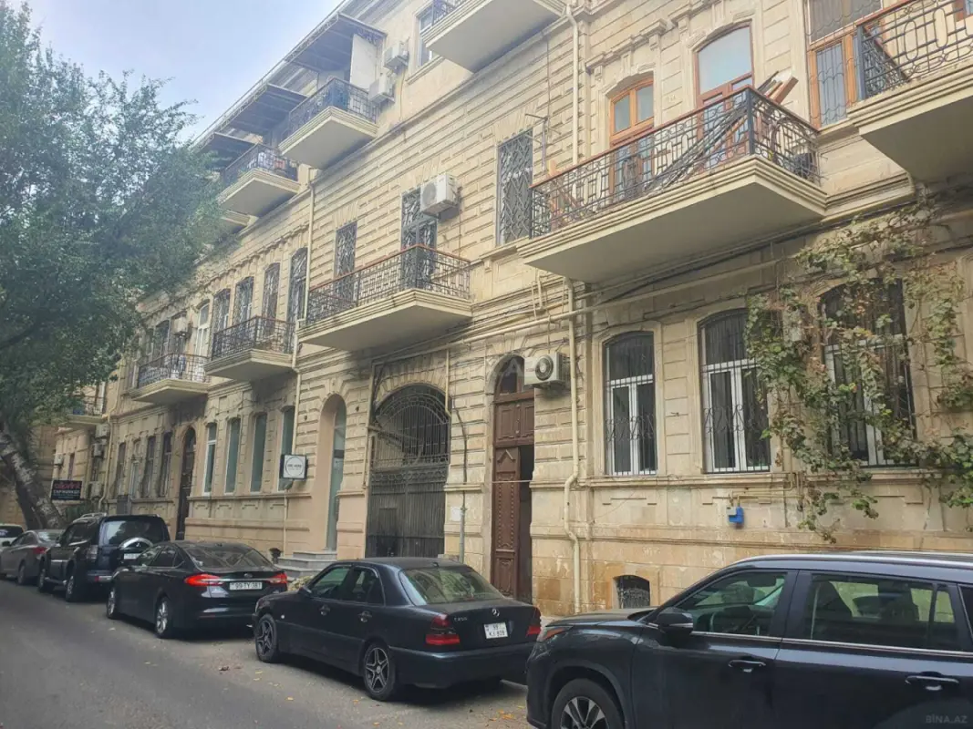 Kirayə verilir 3 otaqlı mənzil 125 m²