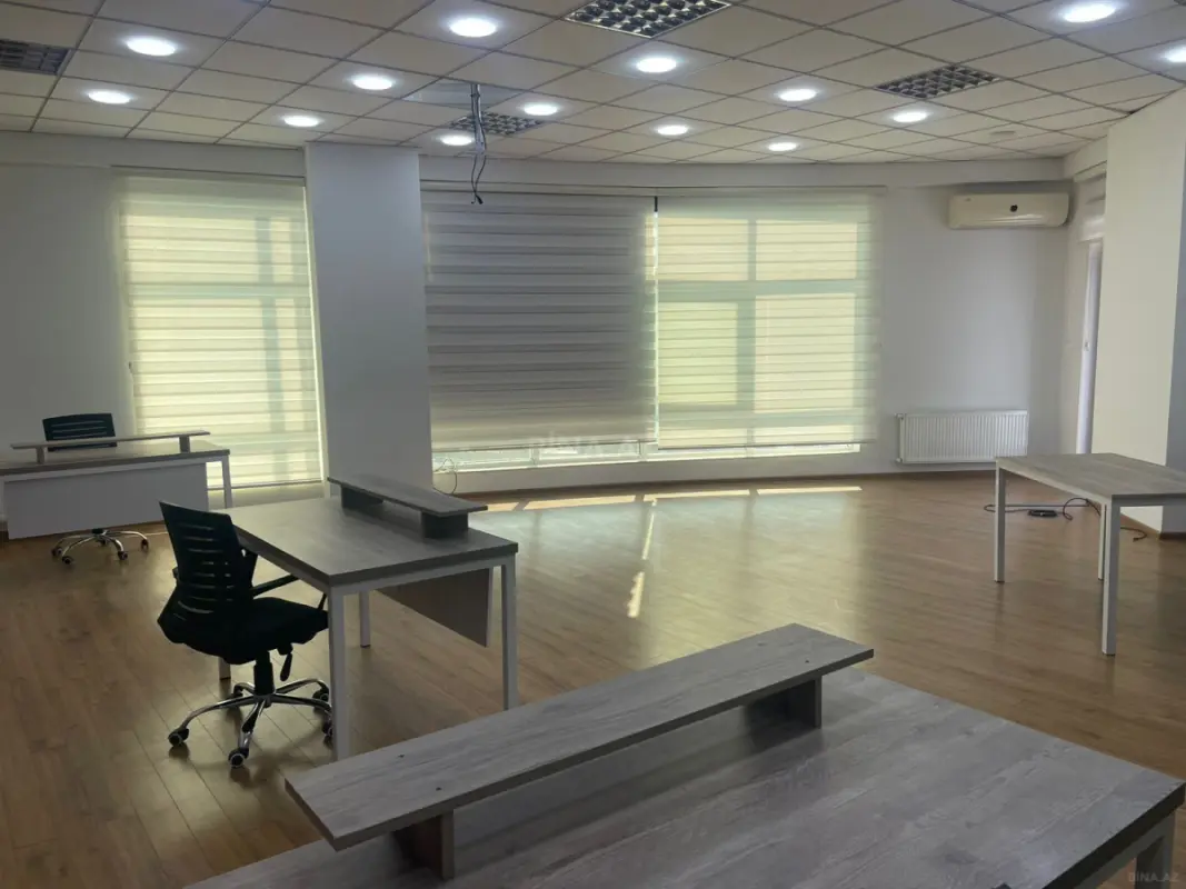 Kirayə verilir 1 otaqlı ofis 70 m²
