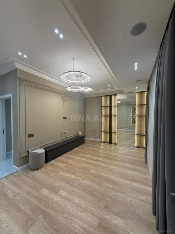 Satılır 2 otaqlı mənzil 77 m²