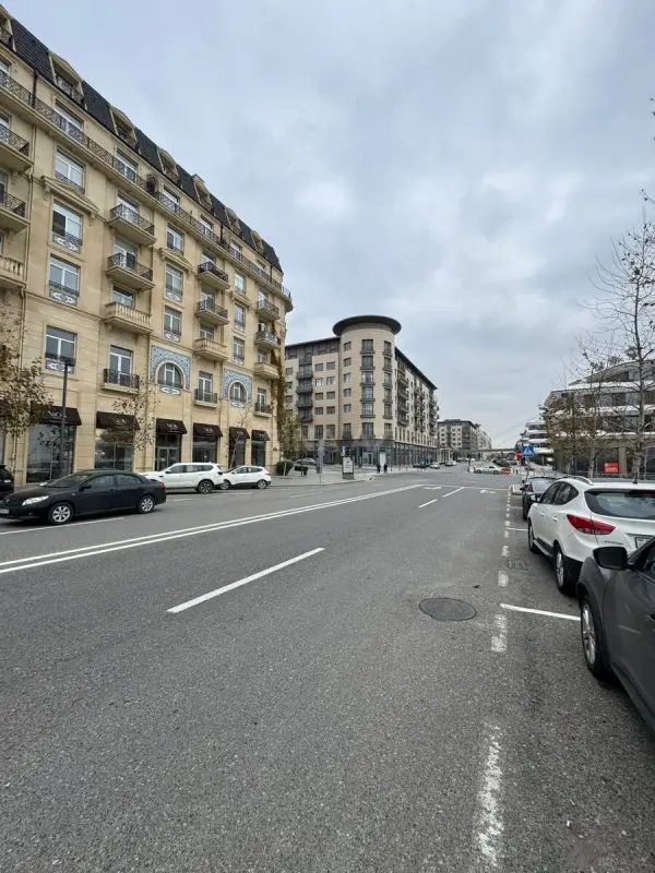 Satılır 3 otaqlı mənzil 110 m²