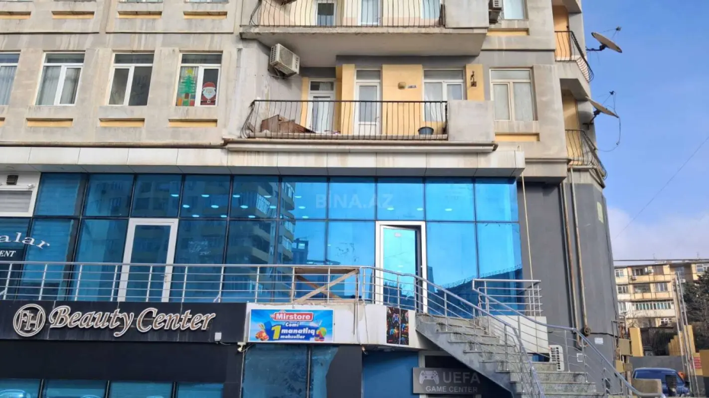 Satılır obyekt 184 m²