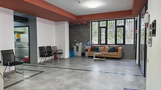 Kirayə verilir 17 otaqlı ofis 560 m² — Bakı 17 otaq 560.00 m²