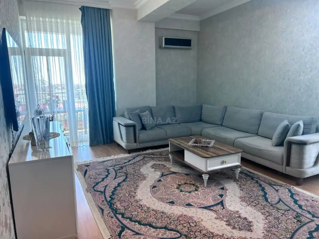 Satılır 3 otaqlı mənzil 140 m²