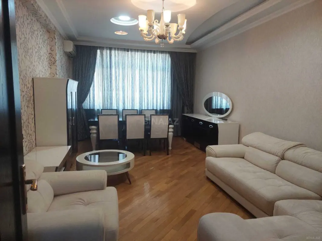 Kirayə verilir 2 otaqlı mənzil 90 m²