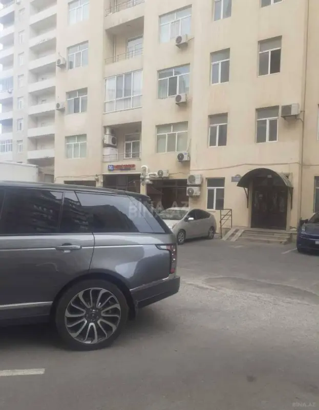 Satılır 3 otaqlı mənzil 110 m²