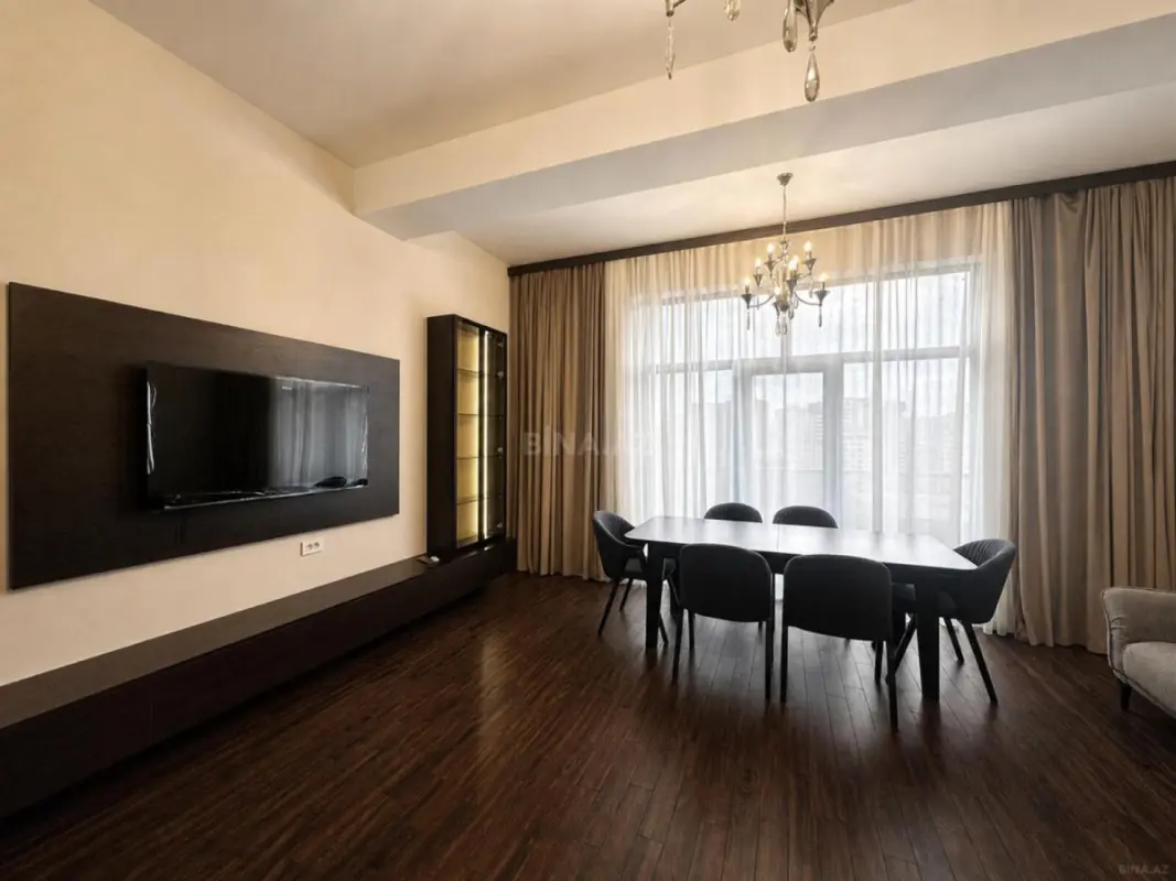 Kirayə verilir 3 otaqlı mənzil 120 m²